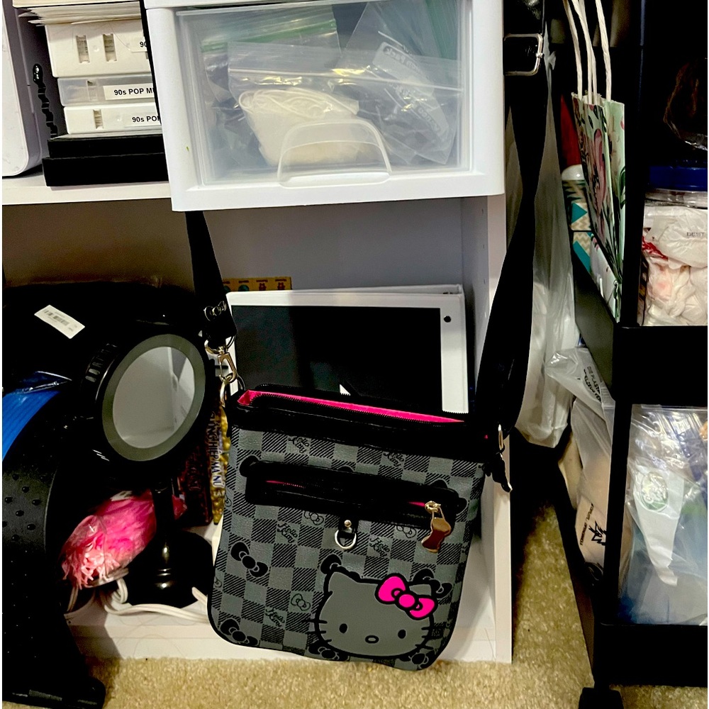 Hello Kitty crossbody purse